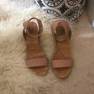 Cork wedges
